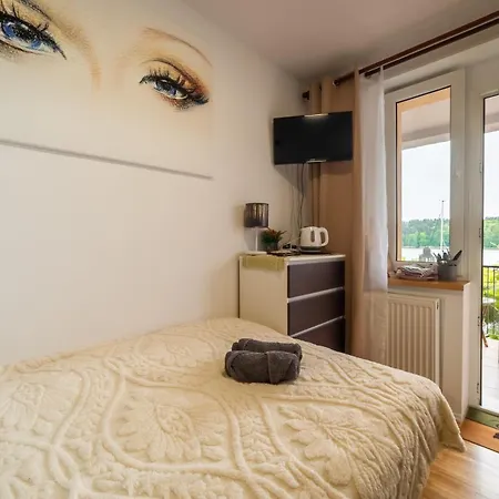 Z Tarasem Na Jezioro, Privat bolig *