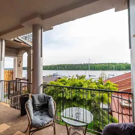 Z Tarasem Na Jezioro, Privat bolig Mikołajki