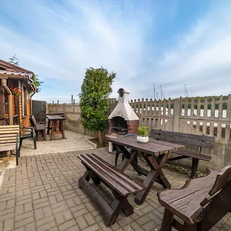 Z Tarasem Na Jezioro, Homestay