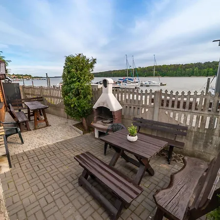 Z Tarasem Na Jezioro, Privat bolig *